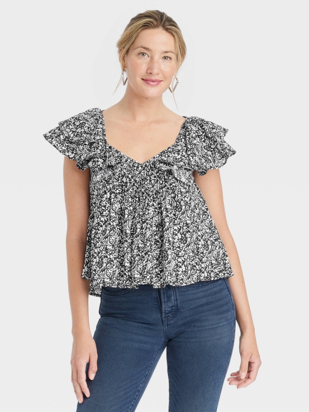 3/$20! Universal Thread Black & White Floral Ruffle Sleeve Top